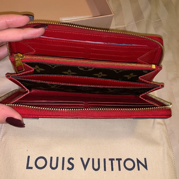 Limited edition Louis Vuitton wallet. - Picture 3 of 3